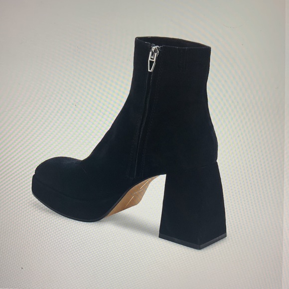 Dolce Vita Ulyses Black Suede Boot. Size 8 - Picture 4 of 9